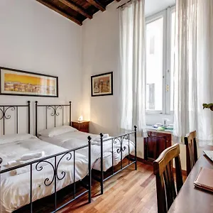 ** Pensión Nova Domizia Italia