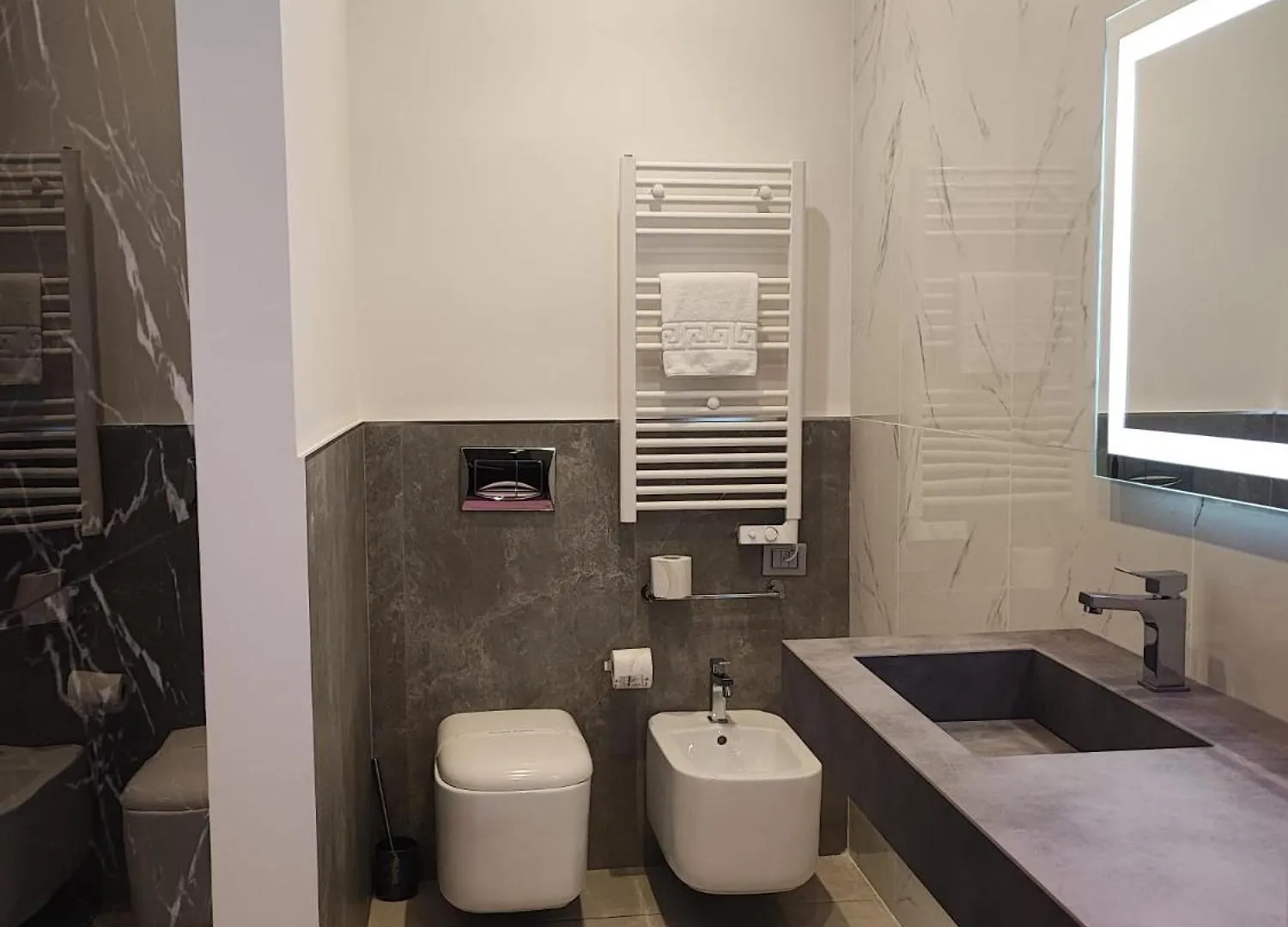 Gasthof Hotel Millstone House La Spezia